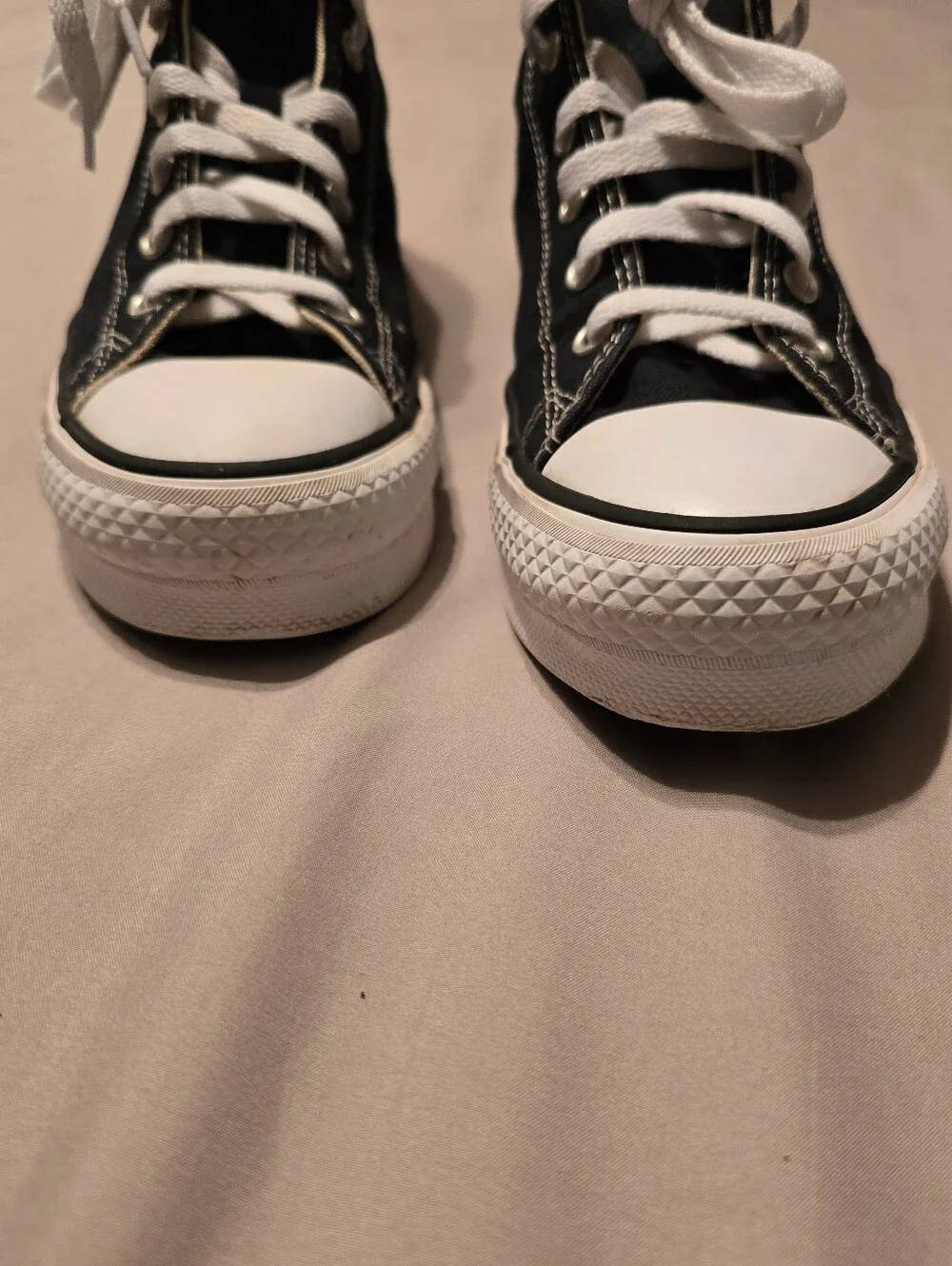 Converse Chuck Taylor High Top Black White Sneakers Kids Youth Size 5Y / 5 EUC